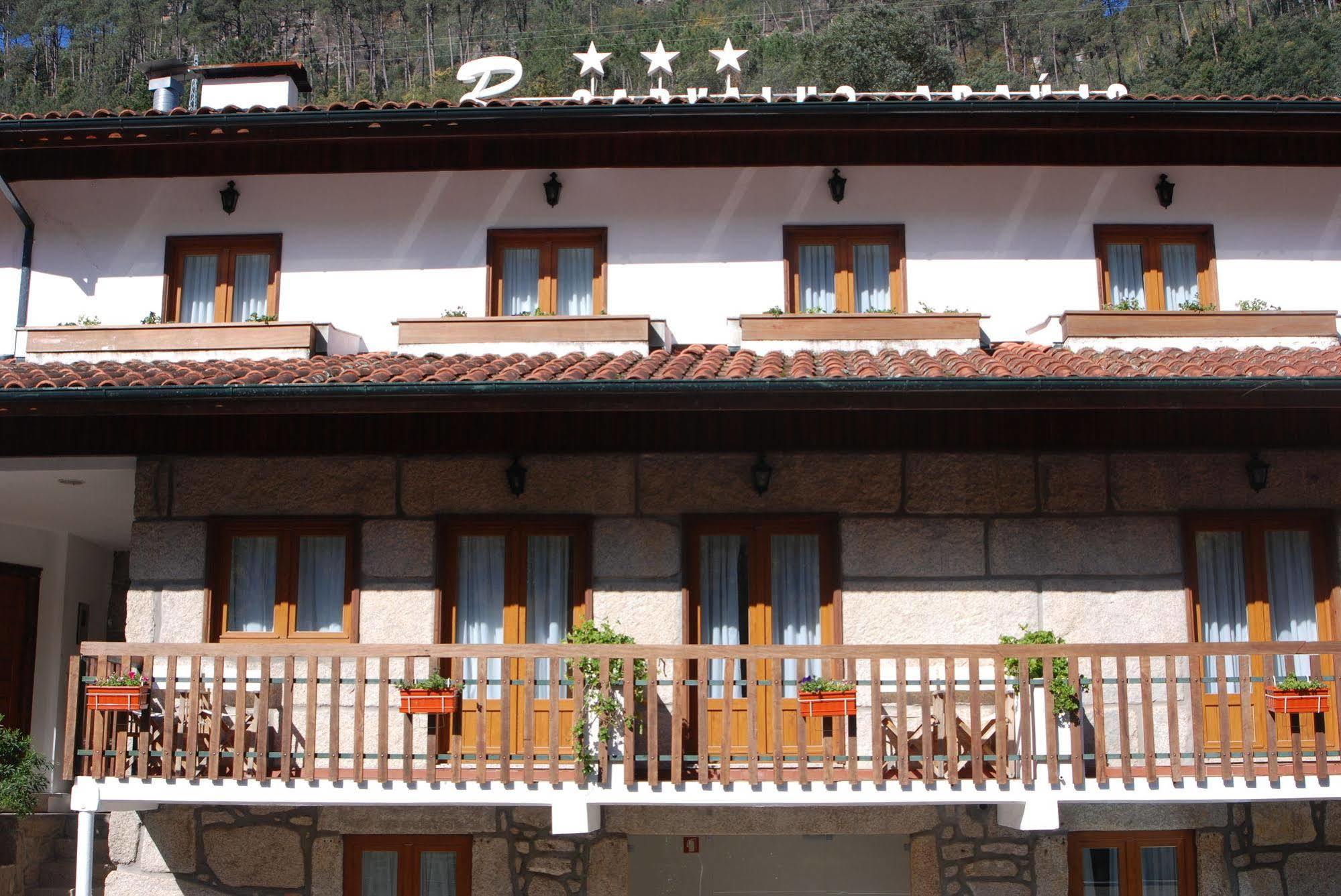 Hotel Carvalho Araujo Geres Exterior photo
