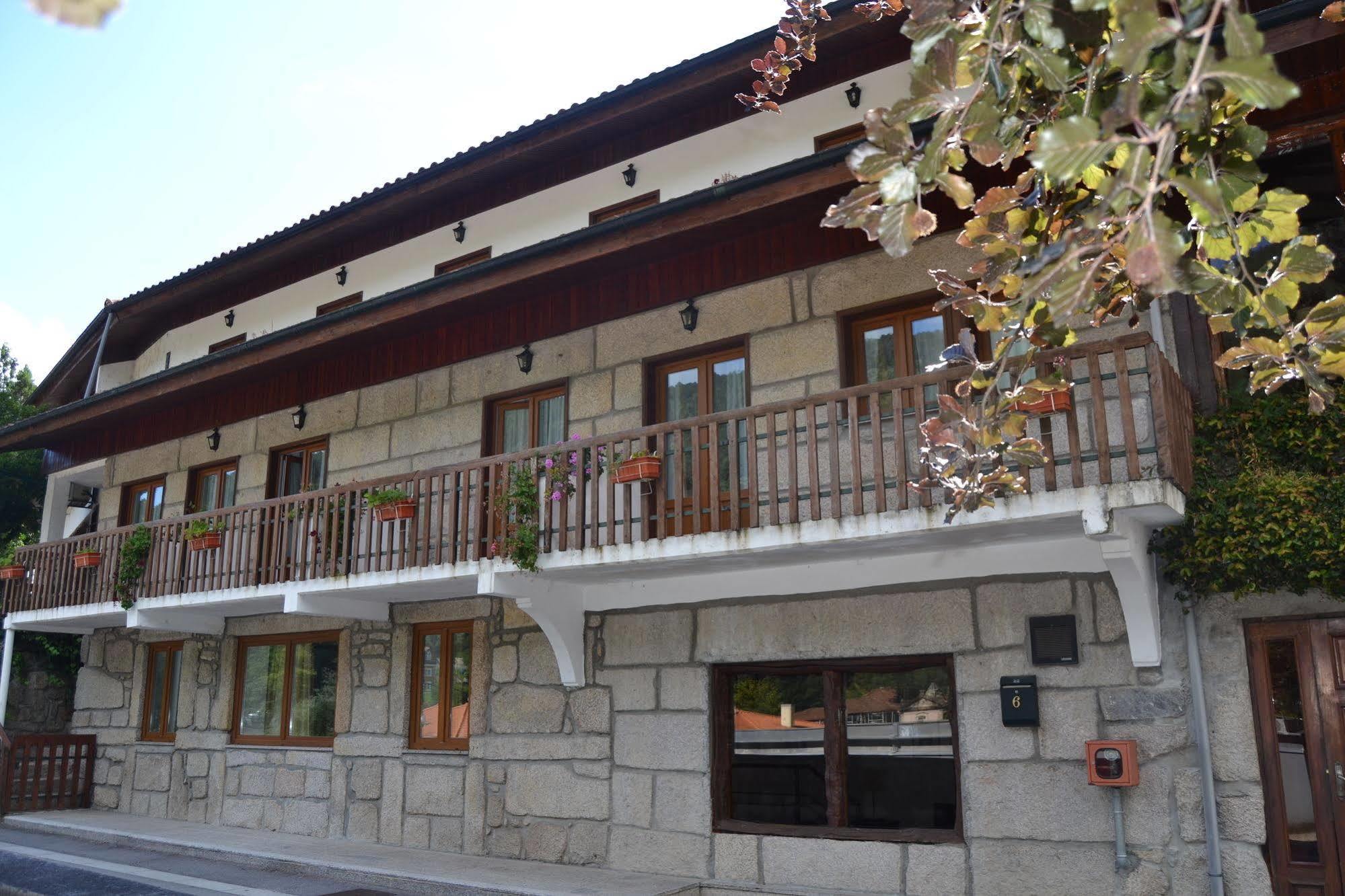 Hotel Carvalho Araujo Geres Exterior photo