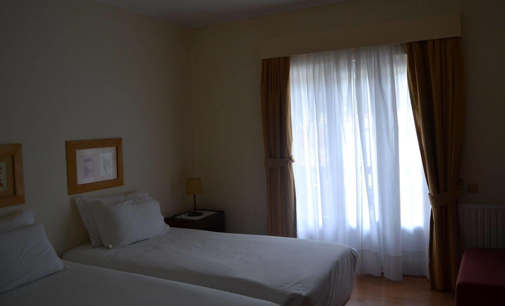 Hotel Carvalho Araujo Geres Exterior photo