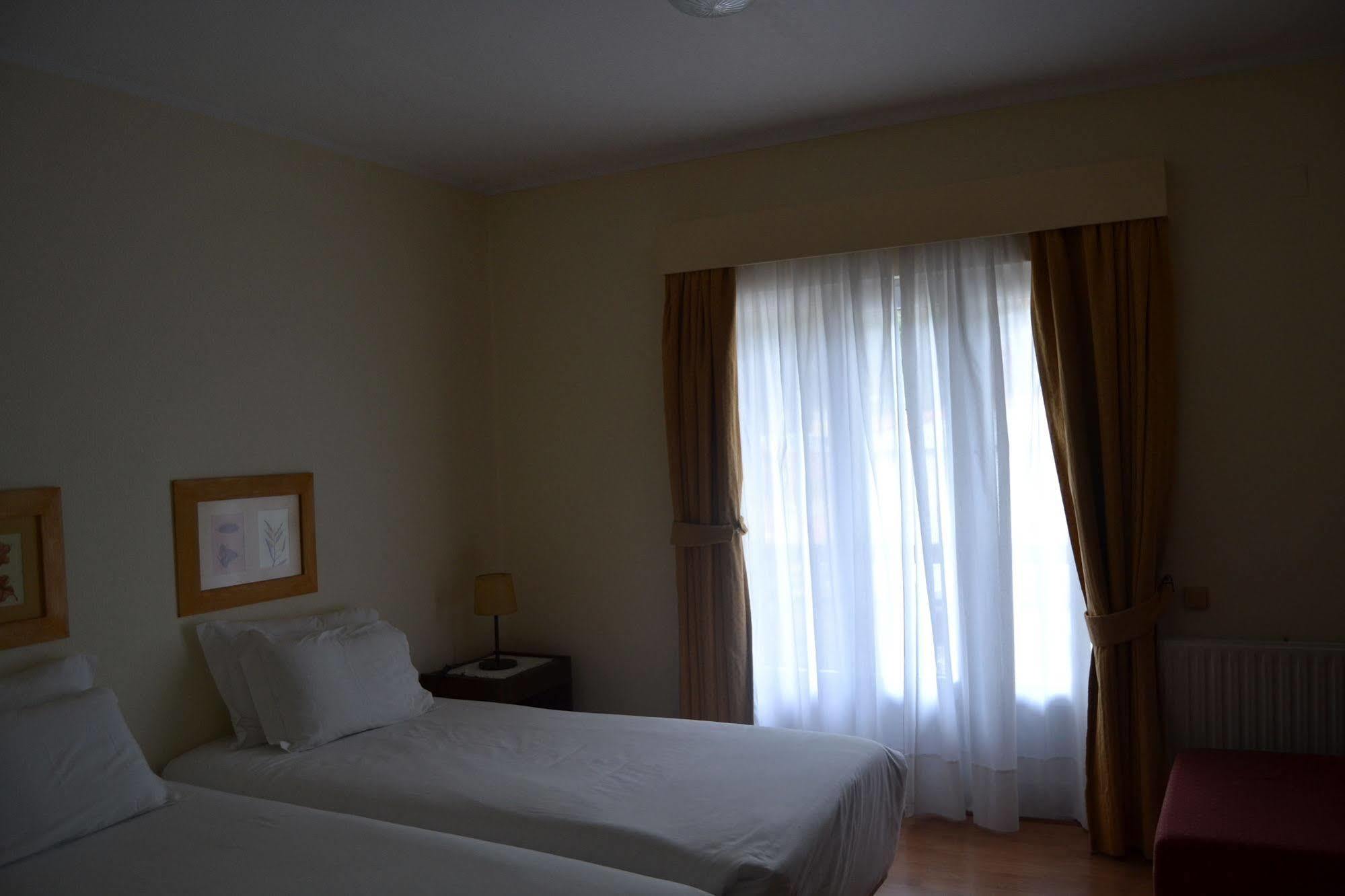 Hotel Carvalho Araujo Geres Exterior photo