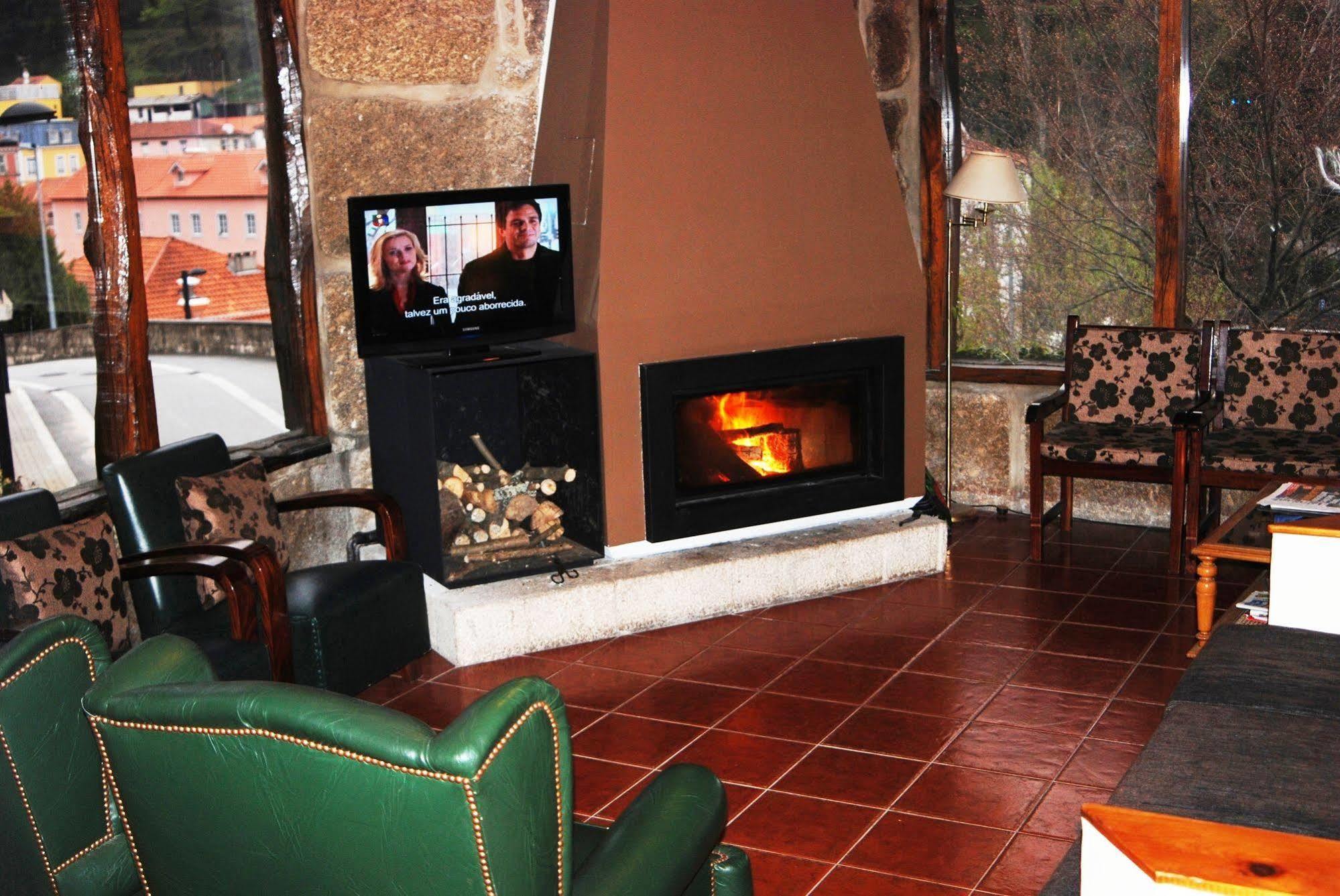 Hotel Carvalho Araujo Geres Exterior photo